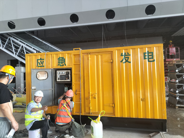 城厢怎样判断空气滤清器是否需要更换？